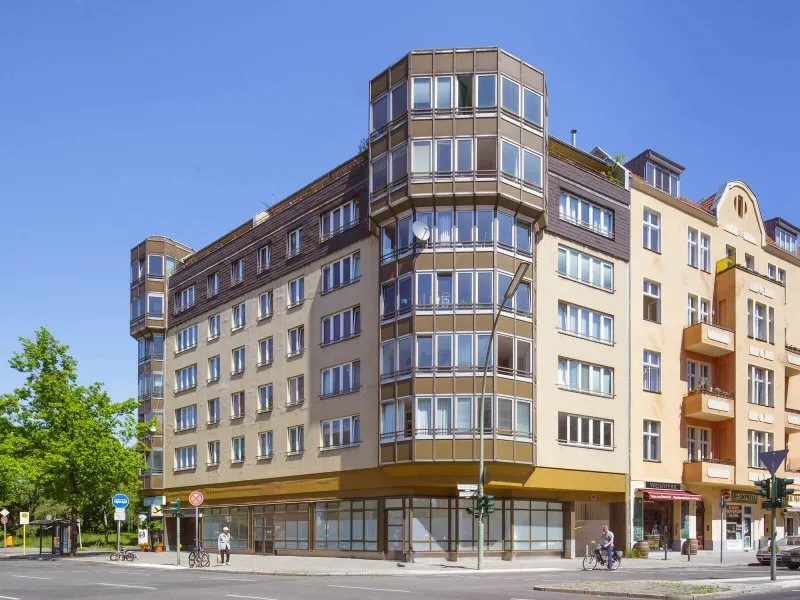 2-Zimmer-Wohnung mit Wintergarten in zentraler Lage in Charlottenburg — photo 1
